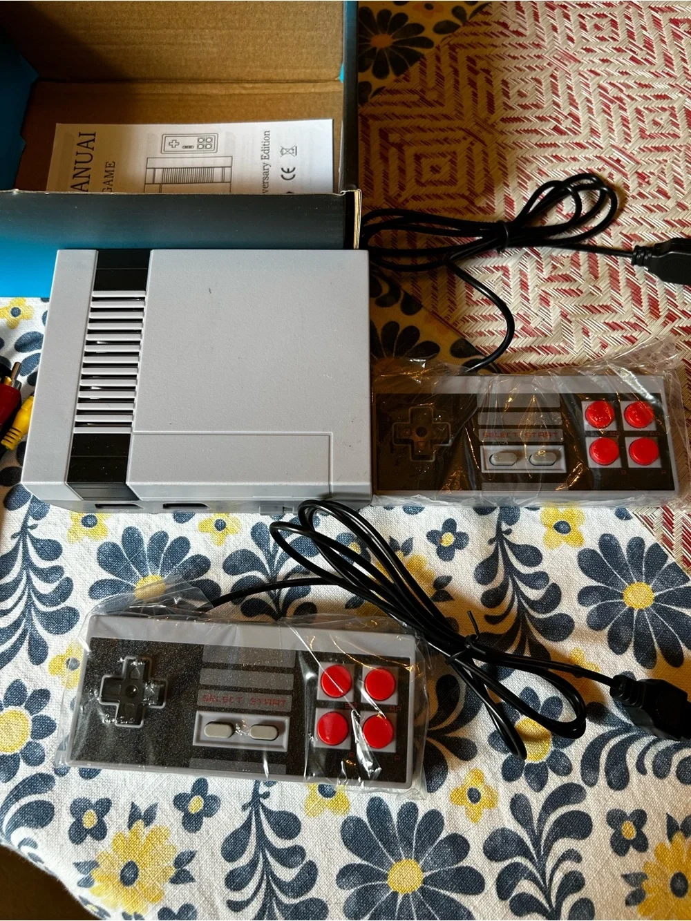 Retro Classic Mini Game Console with 620 Built-In Games
